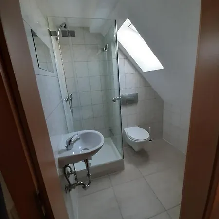 Biberach-riss-zimmer-frei, Einzel-zimmer Bad Kueche Birkenhard